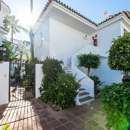 Cozy Pearl In Puerto Banus