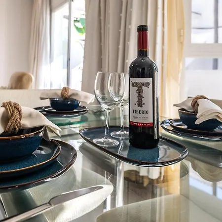Cozy Pearl In Puerto Banus Marbella