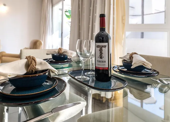 Cozy Pearl In Puerto Banus Marbella